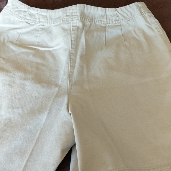 Izod 100% cotton beige shorts - Picture 4 of 4